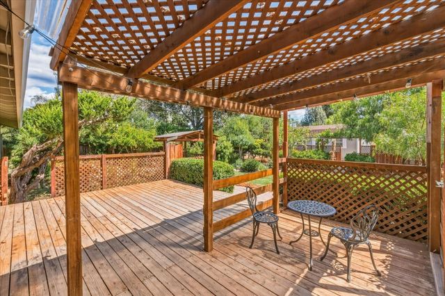 820 Maple Avenue, San Martin, CA 95046