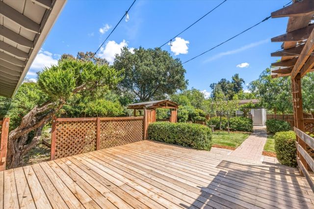 820 Maple Avenue, San Martin, CA 95046