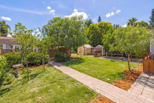 820 Maple Avenue, San Martin, CA 95046