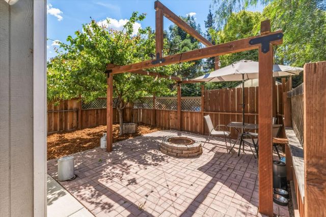 820 Maple Avenue, San Martin, CA 95046
