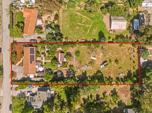 820 Maple Avenue, San Martin, CA 95046