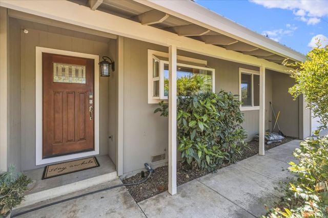 820 Maple Avenue, San Martin, CA 95046