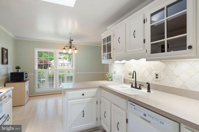 2719 DEEPFORD DR, Woodbridge, VA 22192