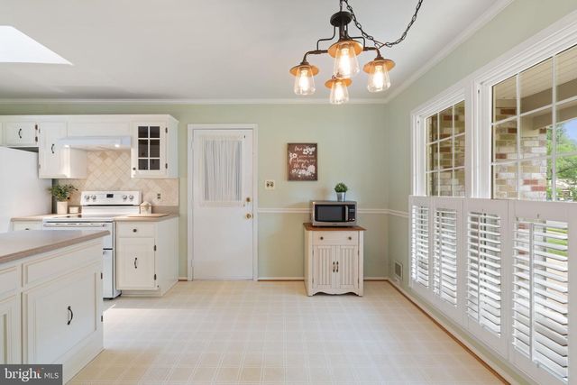 2719 DEEPFORD DR, Woodbridge, VA 22192