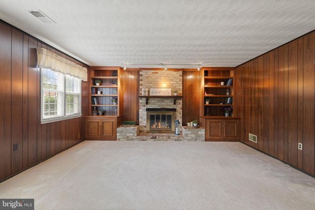 2719 DEEPFORD DR, Woodbridge, VA 22192