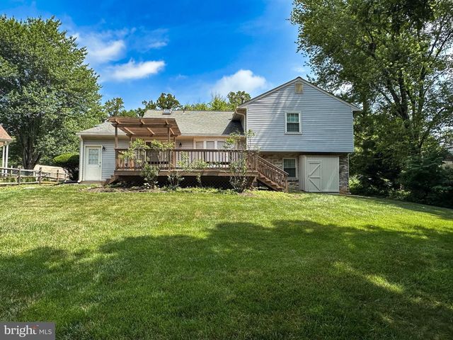 2719 DEEPFORD DR, Woodbridge, VA 22192