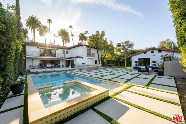 520 N Bedford Drive, Beverly Hills, CA 90210