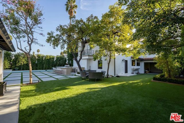520 N Bedford Drive, Beverly Hills, CA 90210