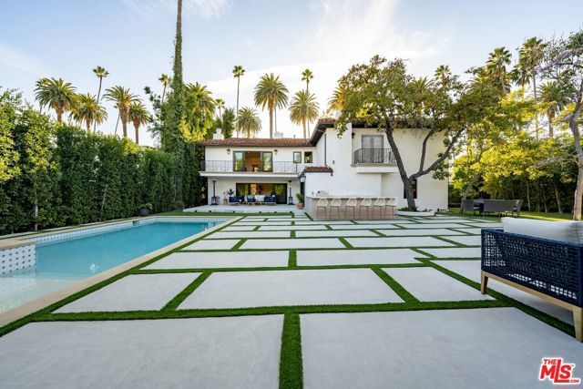 520 N Bedford Drive, Beverly Hills, CA 90210