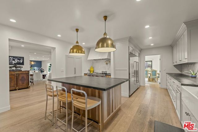 520 N Bedford Drive, Beverly Hills, CA 90210