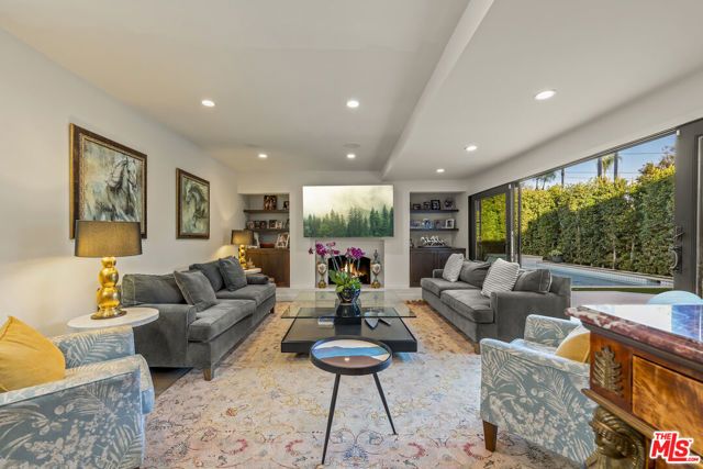 520 N Bedford Drive, Beverly Hills, CA 90210