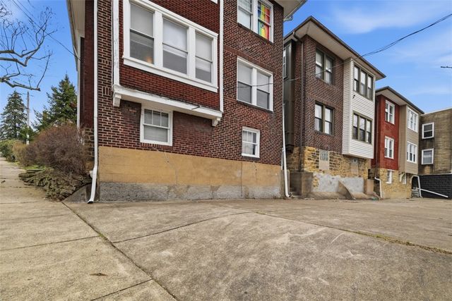 1033-1035 Farragut Street, Highland Park, PA 15206