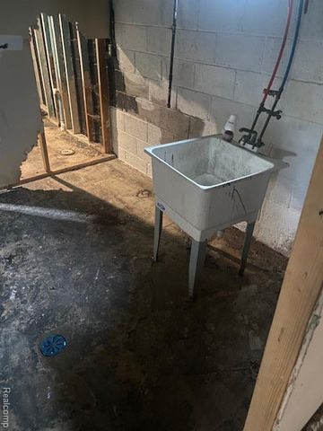 14904 Eastburn Street, Detroit, MI 48205