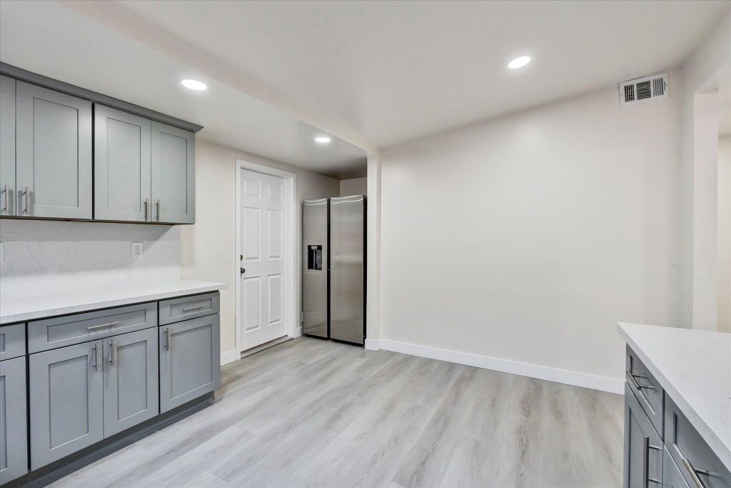 Image 18 of property listing at 28315 Rochelle Ave, Hayward, CA 94544