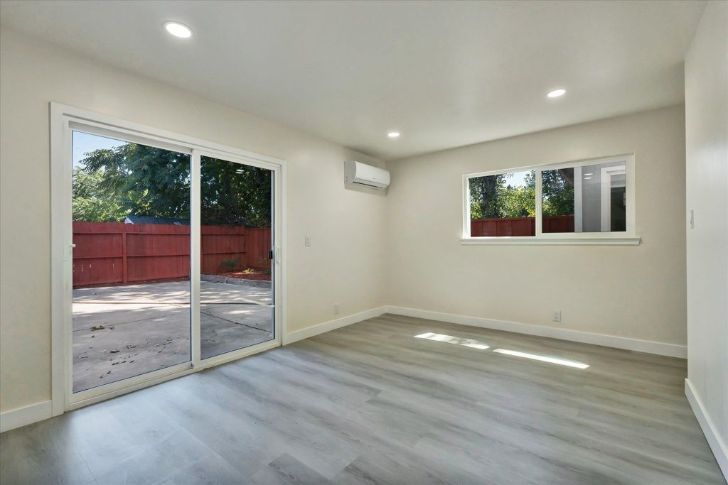 Image 20 of property listing at 28315 Rochelle Ave, Hayward, CA 94544