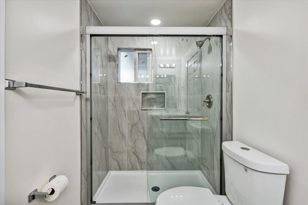 Image 25 of property listing at 28315 Rochelle Ave, Hayward, CA 94544