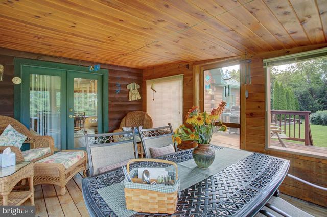 906 PINE STUMP ROAD, Chambersburg, PA 17202