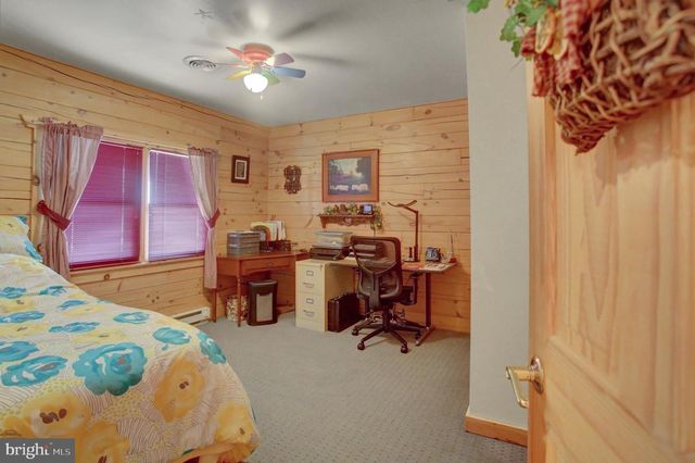 906 PINE STUMP ROAD, Chambersburg, PA 17202