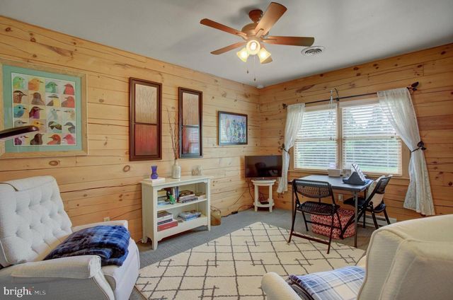 906 PINE STUMP ROAD, Chambersburg, PA 17202