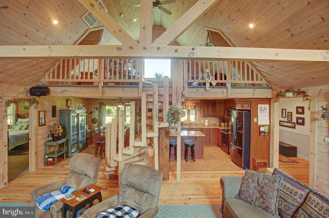 906 PINE STUMP ROAD, Chambersburg, PA 17202