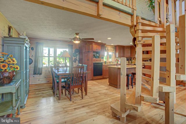 906 PINE STUMP ROAD, Chambersburg, PA 17202