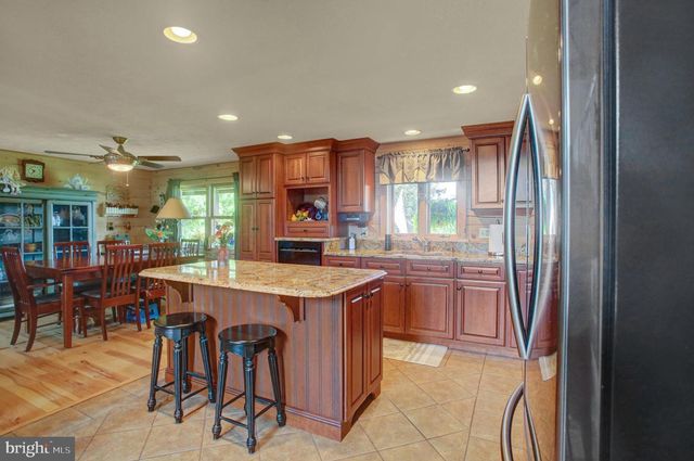 906 PINE STUMP ROAD, Chambersburg, PA 17202