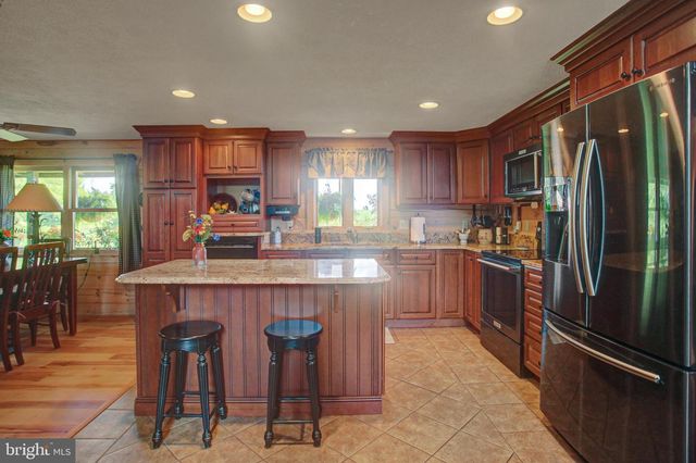 906 PINE STUMP ROAD, Chambersburg, PA 17202