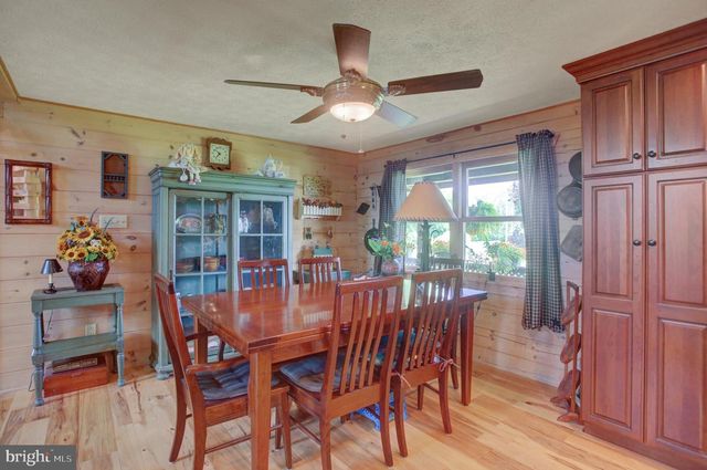 906 PINE STUMP ROAD, Chambersburg, PA 17202