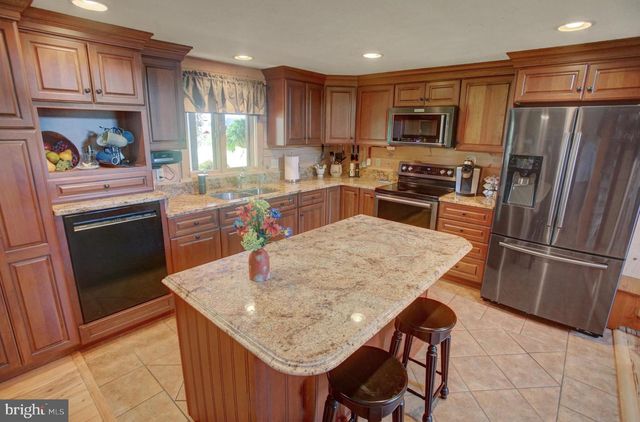 906 PINE STUMP ROAD, Chambersburg, PA 17202