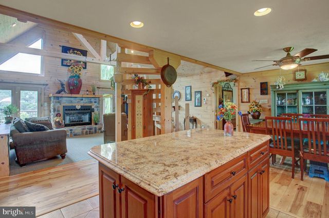 906 PINE STUMP ROAD, Chambersburg, PA 17202