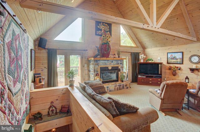 906 PINE STUMP ROAD, Chambersburg, PA 17202