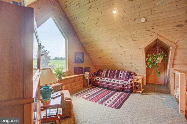 906 PINE STUMP ROAD, Chambersburg, PA 17202