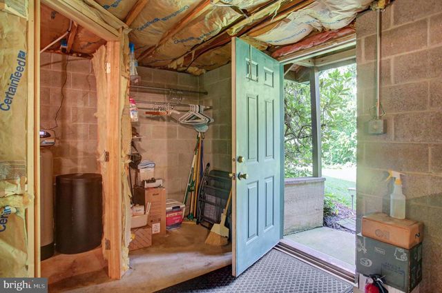906 PINE STUMP ROAD, Chambersburg, PA 17202