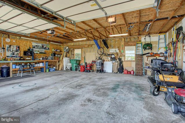 906 PINE STUMP ROAD, Chambersburg, PA 17202