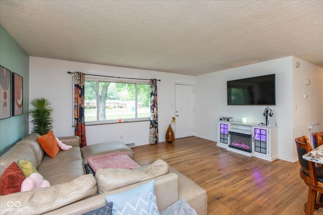 7205 E County Road 200 N, Avon, IN 46123