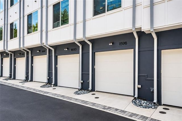 1598 Rock Dam Drive 15, Atlanta, GA 30317