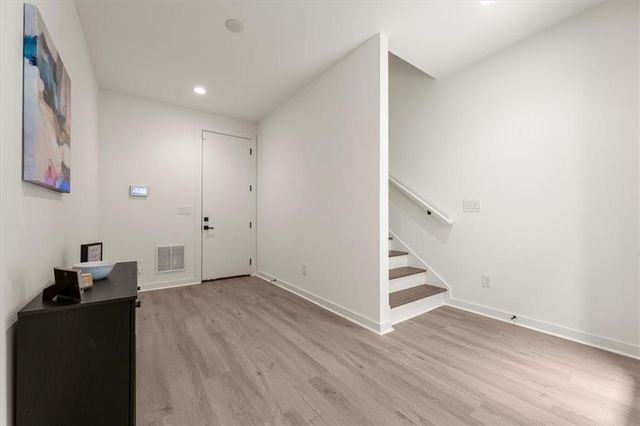 1598 Rock Dam Drive 15, Atlanta, GA 30317