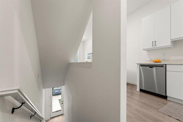 1598 Rock Dam Drive 15, Atlanta, GA 30317