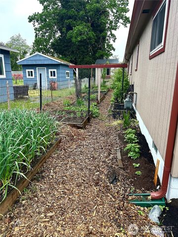10704 Broadway Avenue S, Tacoma, WA 98444