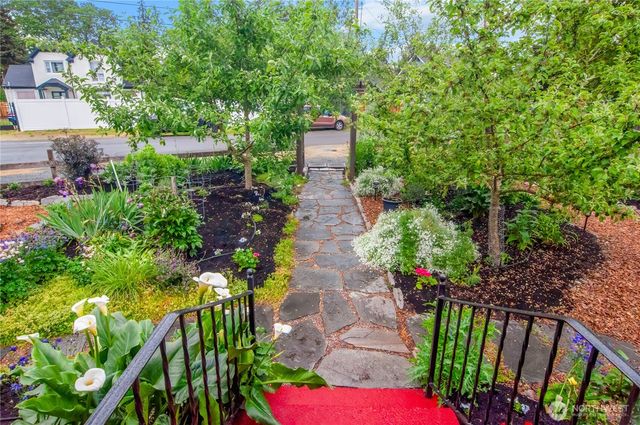 10704 Broadway Avenue S, Tacoma, WA 98444