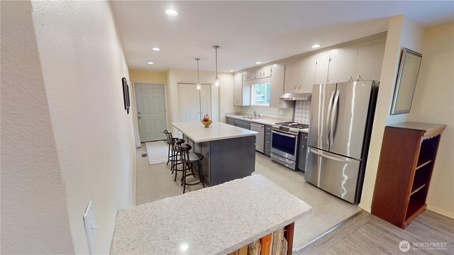 10704 Broadway Avenue S, Tacoma, WA 98444