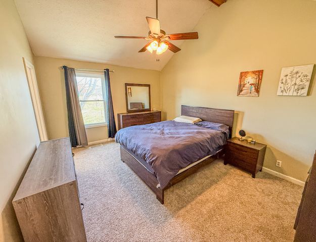100 Sycamore Dr, White House, TN 37188