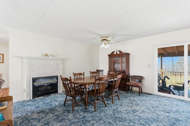 300 Troy Ln, Hohenwald, TN 38462