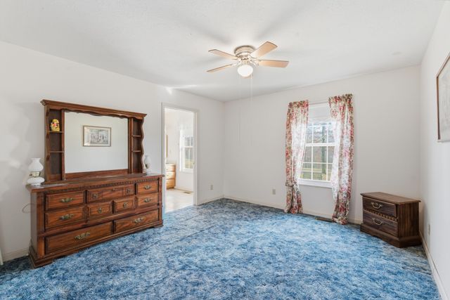 300 Troy Ln, Hohenwald, TN 38462