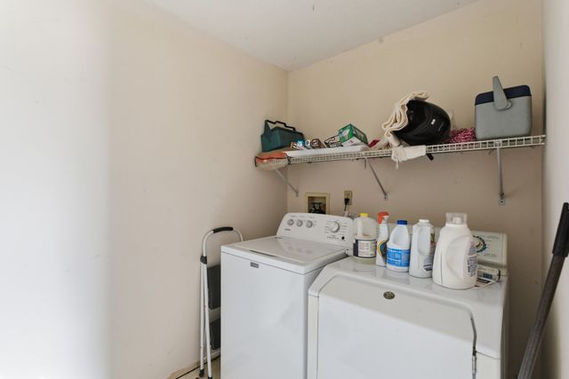 300 Troy Ln, Hohenwald, TN 38462