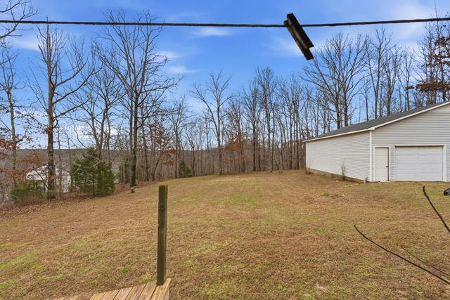300 Troy Ln, Hohenwald, TN 38462