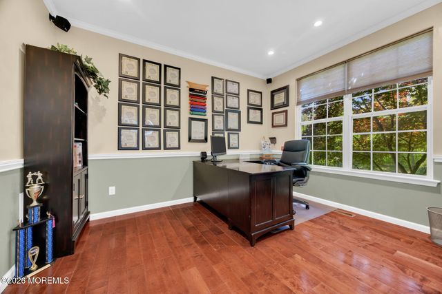 18 Gloria Lane, Monroe, NJ 08831
