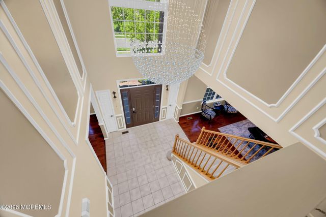 18 Gloria Lane, Monroe, NJ 08831