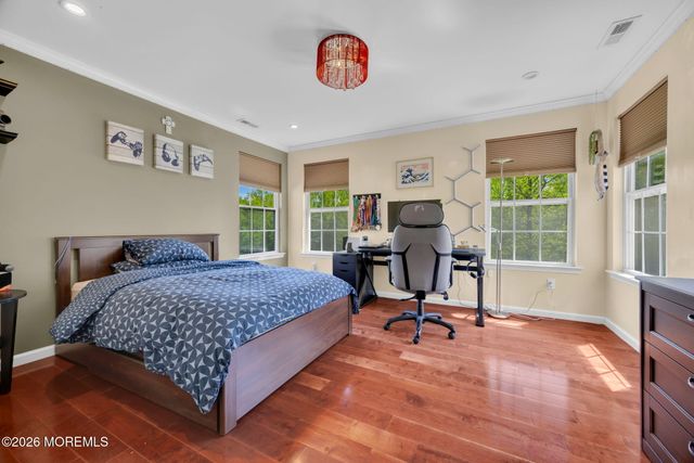 18 Gloria Lane, Monroe, NJ 08831