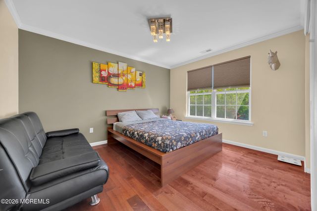 18 Gloria Lane, Monroe, NJ 08831